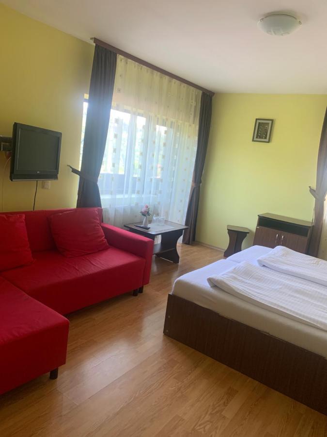 No Comment Rustic Hotell Curtea de Argeş Exteriör bild